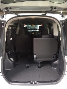 Toyota Noah Hybrid 1.8 X 7-Seater (A) full