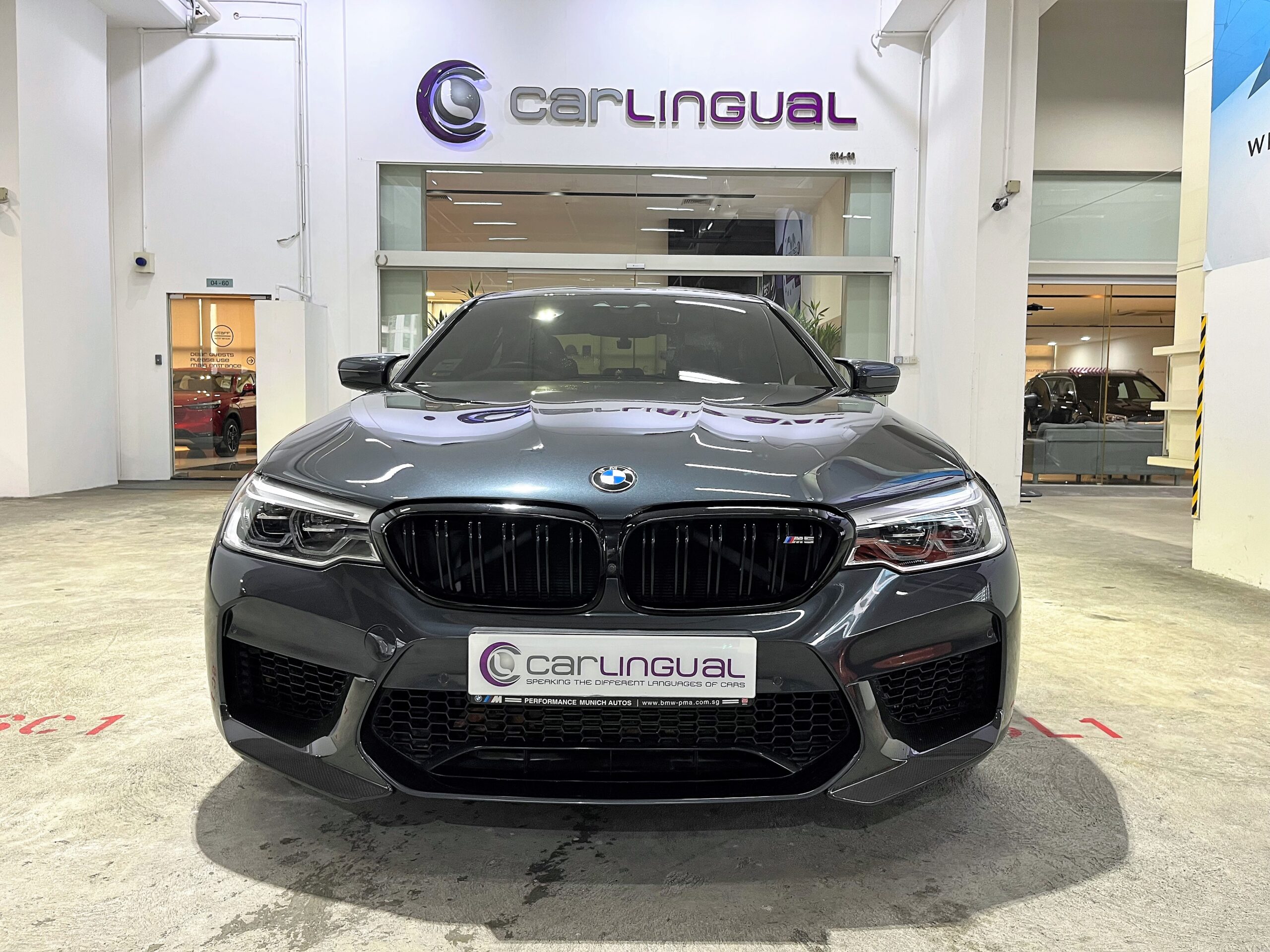 BMW M Series M5 - Carlingual