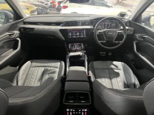 Audi e-tron Sportback Electric 50 Quattro Advanced full