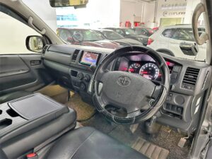 Toyota Hiace 2.8A DX full