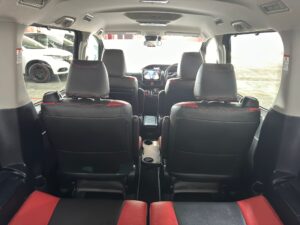 Toyota Noah Hybrid 1.8A X full
