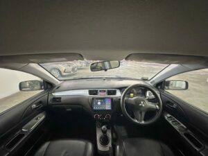 Mitsubishi Lancer 1.6M full